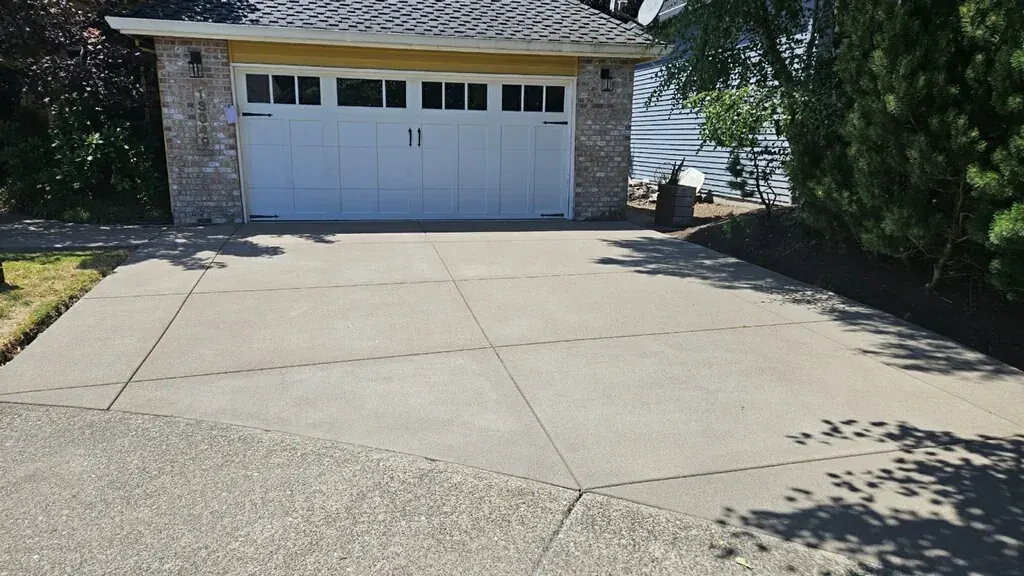 Brush Finish Concrete project by Western Paver Design — photo 2