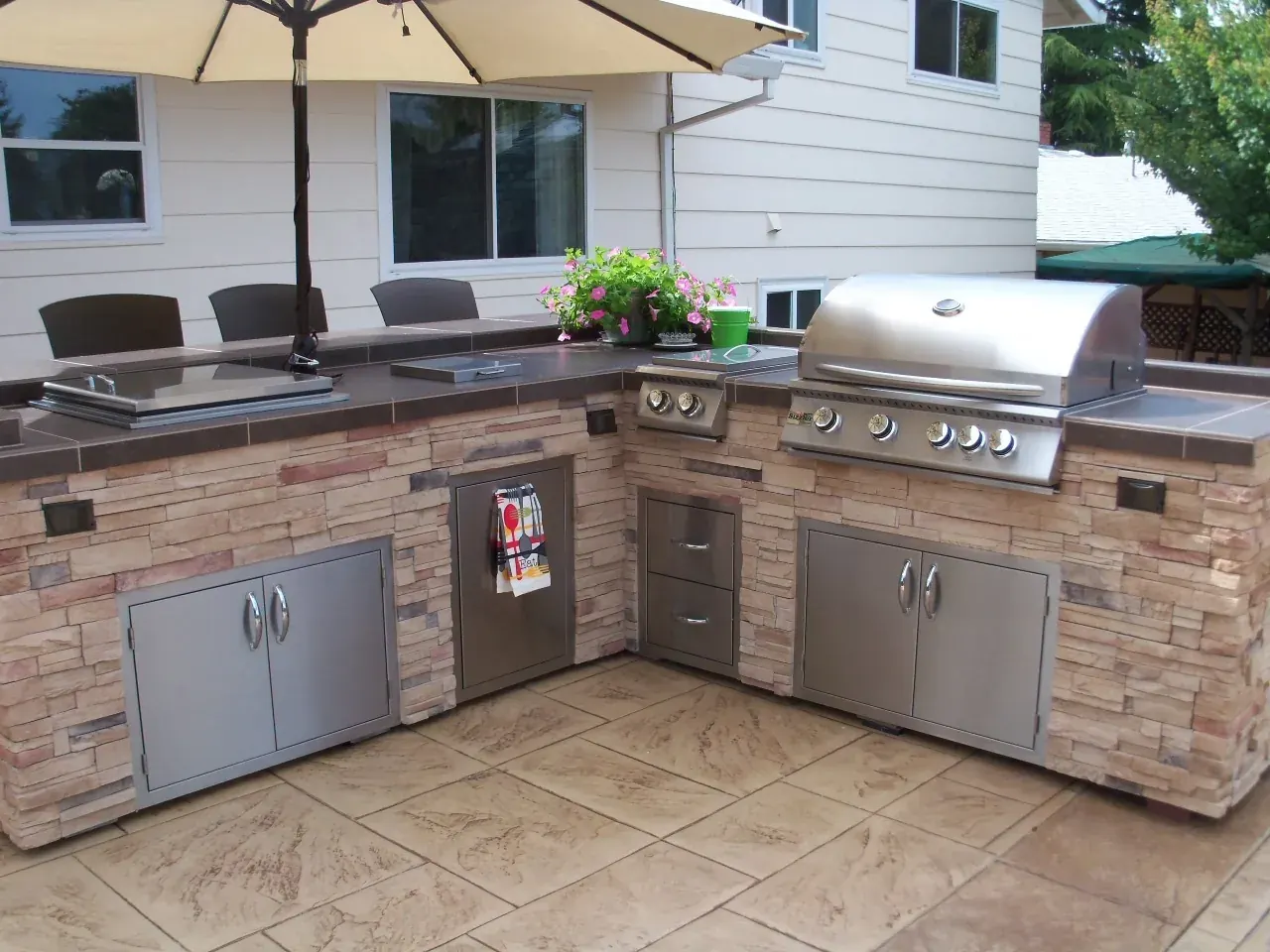 Portland's Premier Outdoor Kitchen and Grill Installation Company — Outdoor Kitchens and Grills project by Western Paver Design